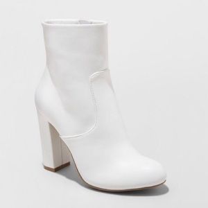 A New Day - Emelia Booties - White - Size 7.5